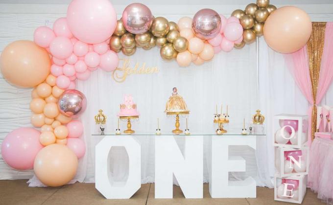 primeiras decorações da caixa do aniversário