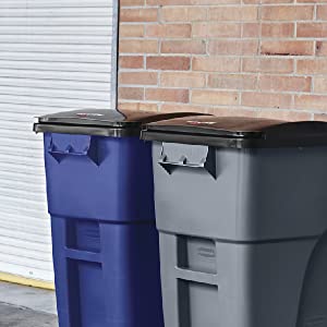 O desenrolamento BRUTAL dos produtos comerciais de Rubbermaid rodou o balde do lixo que recicla escaninhos do recipiente da entrada de automóveis