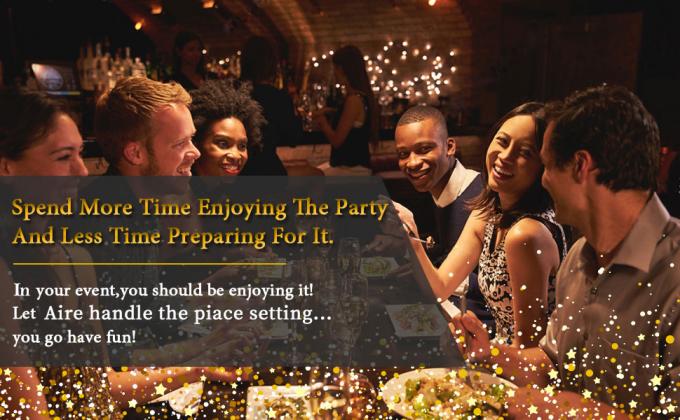 As fontes do partido chapeiam, copos, colheres, forquilha, guardanapo, grupo de jantar, papel e grupo plástico da louça, utensílios de mesa 0