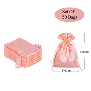 Tamanho: Nossos sacos do cetim com cordão são tamanho em 5 x 7 polegadas/13x18cm